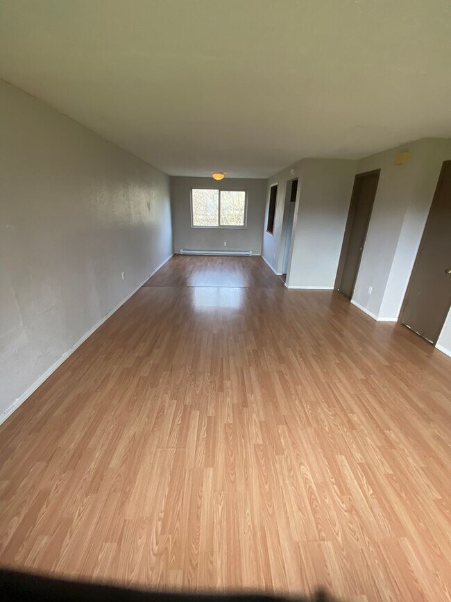 Building Photo - 411 N 18th St