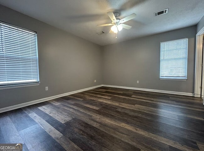 Building Photo - 8 Westhaven Dr NW