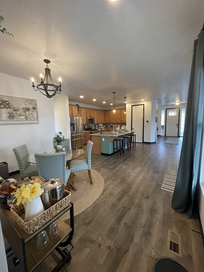 Building Photo - 11366 Sandbank Way