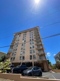 Building Photo - 1031 Maunaihi Pl