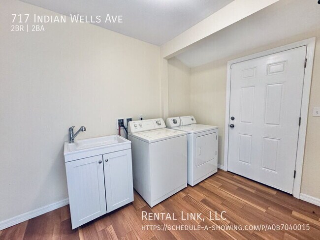 Building Photo - 717 Indian Wells Ave