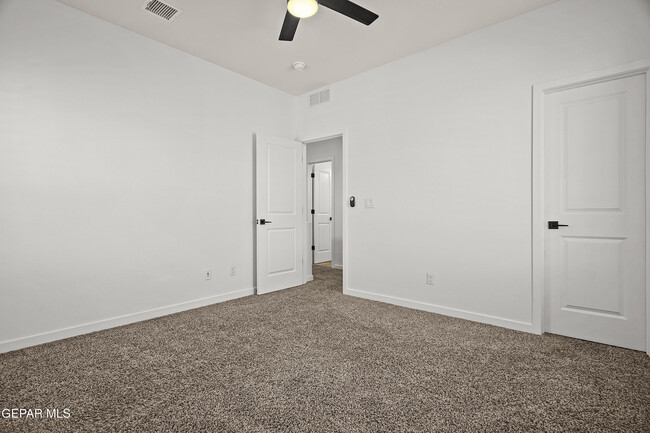 Building Photo - 4549 Mark Avizo