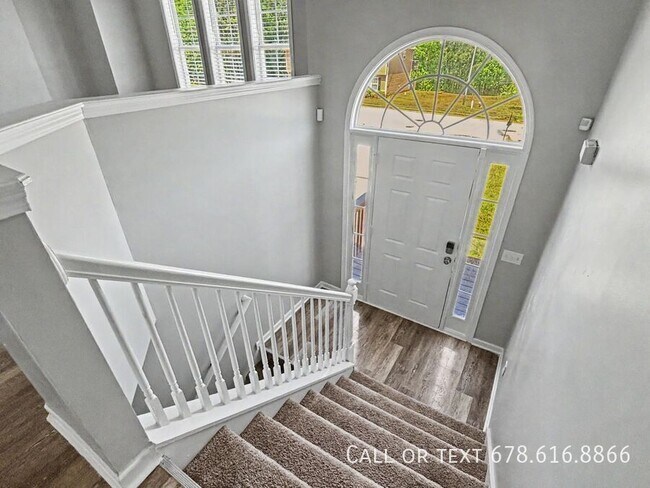 Building Photo - 80 Rivercrest Ln