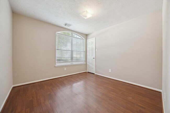 Building Photo - 20623 Rainstone Ct