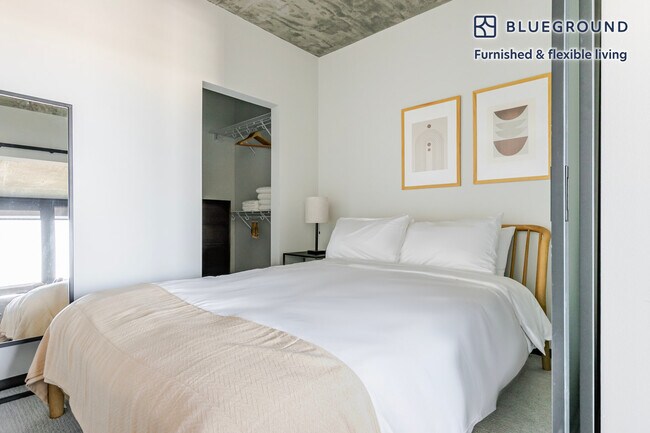 Building Photo - 1454 W Randolph St