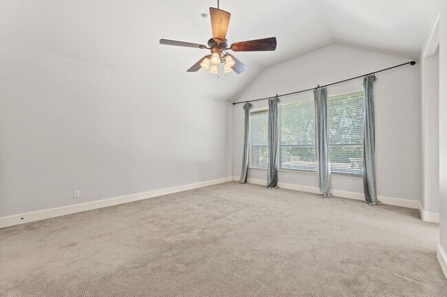 Building Photo - 981 Deer Run Ln