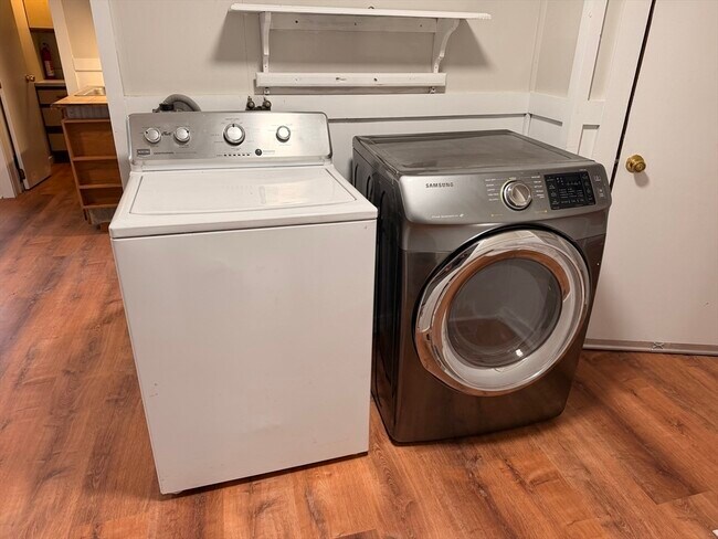 Building Photo - 30 Rockland St