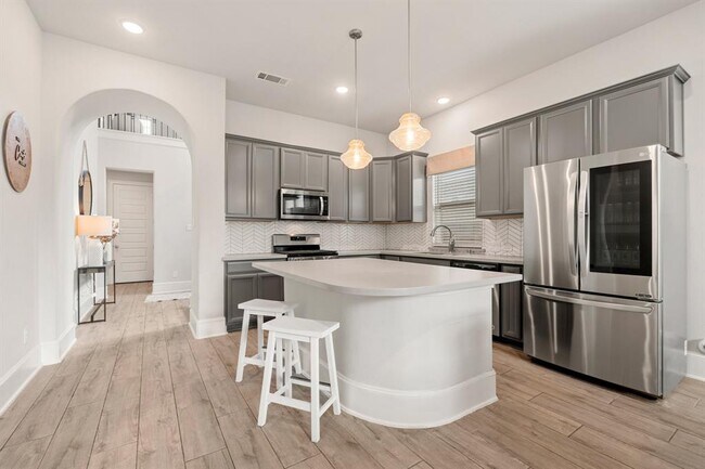 Building Photo - 6023 Dovetail Cliff Ct