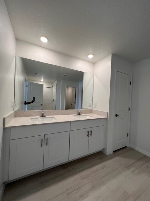 Building Photo - 11312 Linden Depot Rd