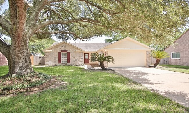 Building Photo - 13303 Hampton Falls Dr