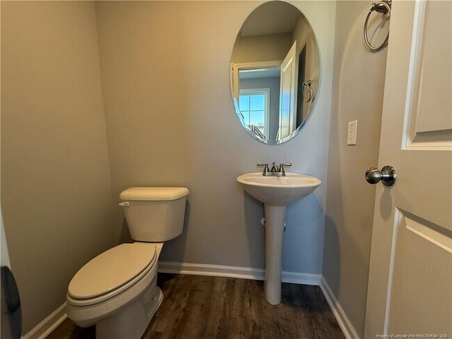 Building Photo - 1045 Bombay Dr