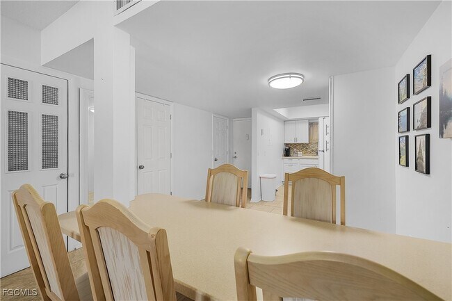 Building Photo - 12471 McGregor Blvd