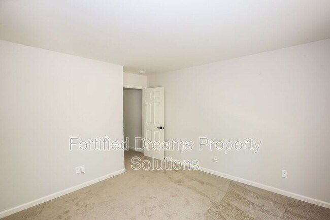 Building Photo - 8326 Brickle Ln