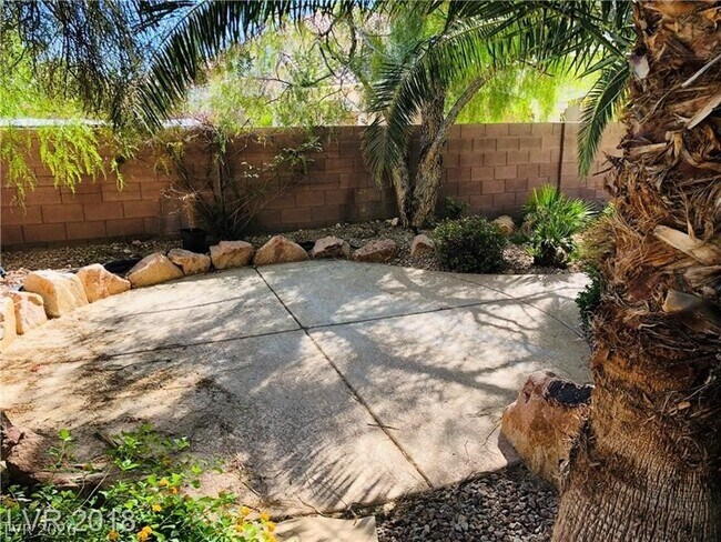 Building Photo - 6610 Gilded Lantern Ave