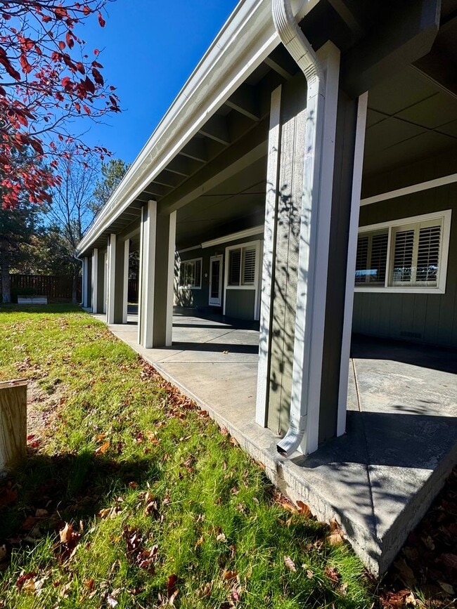 Building Photo - Inviting two-story 4BR/2.5BA home on nice lot with RV/trailer parking in Galena Terrace Estates!