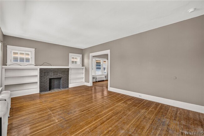 Building Photo - 41 Crestwood Ave