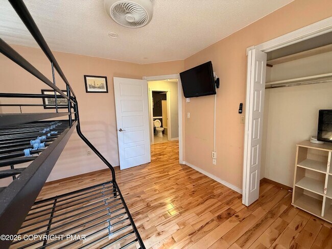 Building Photo - 2933 Melody Ln