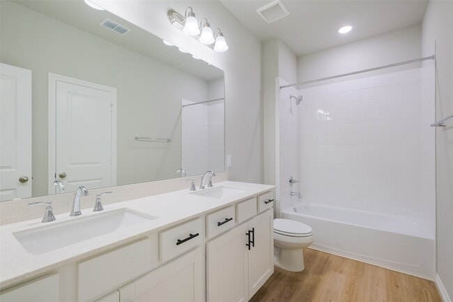 Building Photo - 6434 New York St