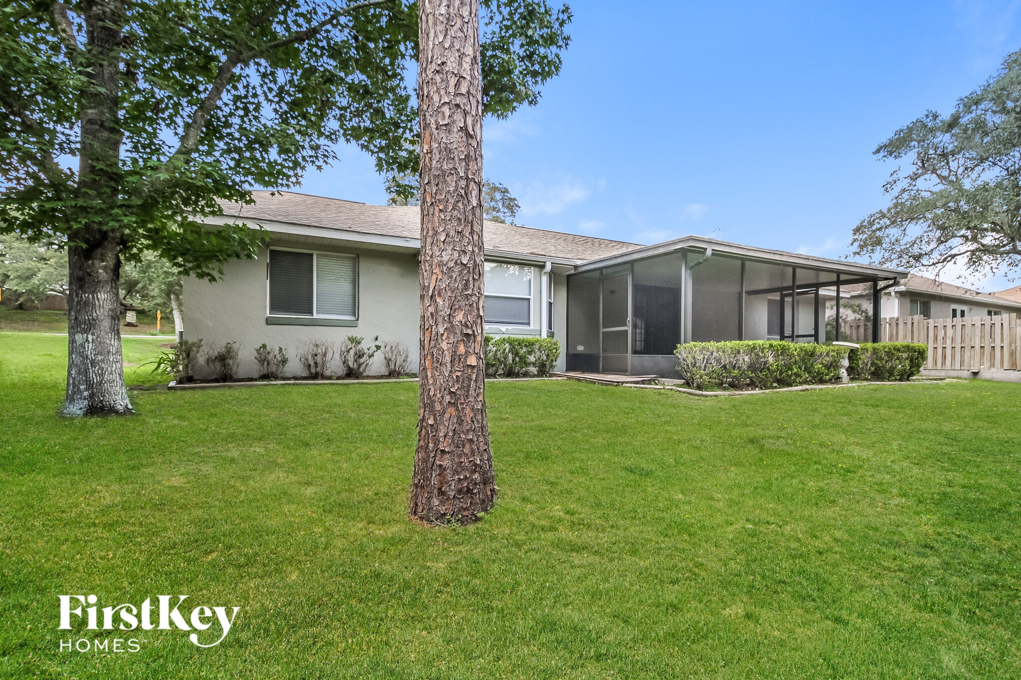 Building Photo - 1811 E Cooper Dr