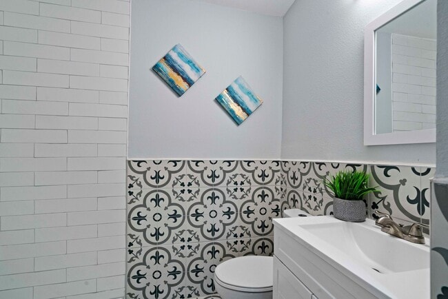 Building Photo - ***APPLICATION CURRENTLY UNDER REVIEW***Ch...