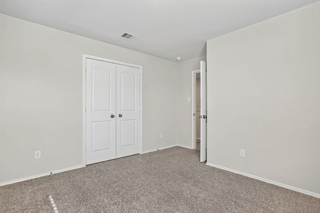 Building Photo - 9205 Inland Leather Ln