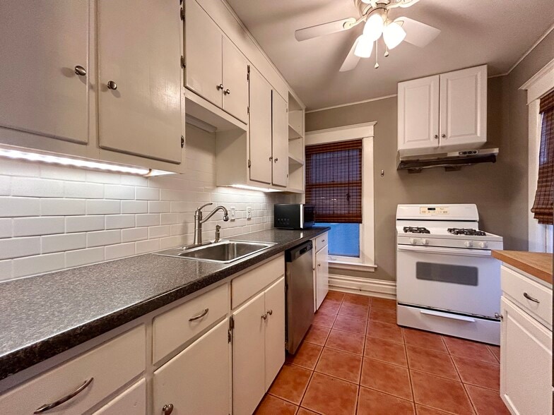 Building Photo - 320 Madison Ave SE