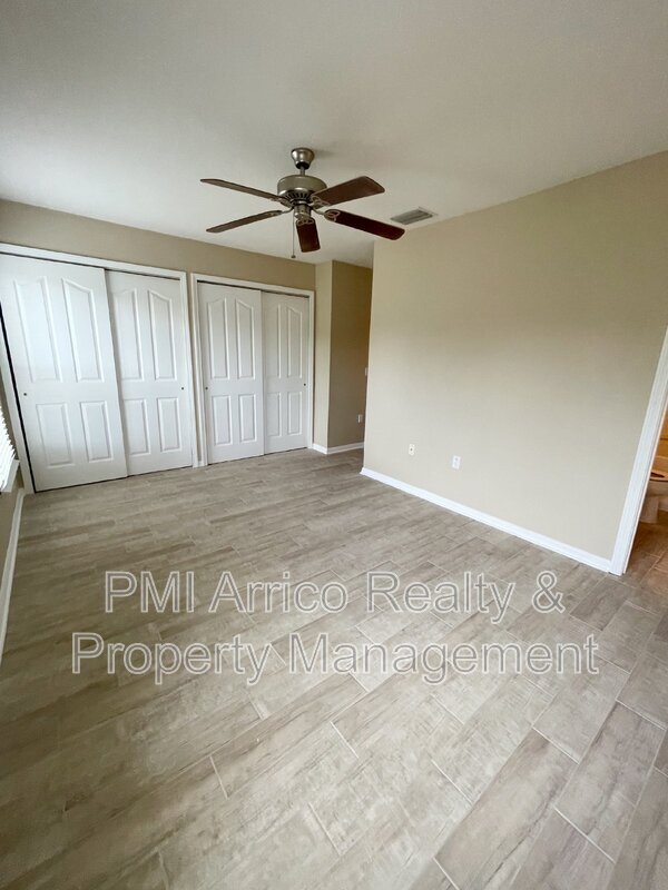 Building Photo - 10840 Johanna Ave