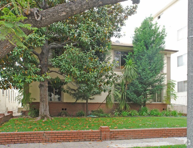 Building Photo - 349 N Palm Dr