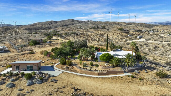Building Photo - 60781 Painted Hills Rd