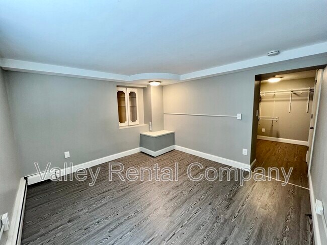 Building Photo - 72 Lyman St