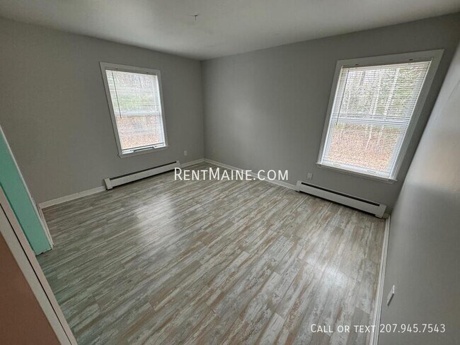 Building Photo - 841 Eastern Ave