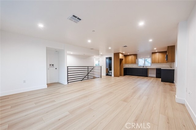 Building Photo - 1658 S Hayworth Ave