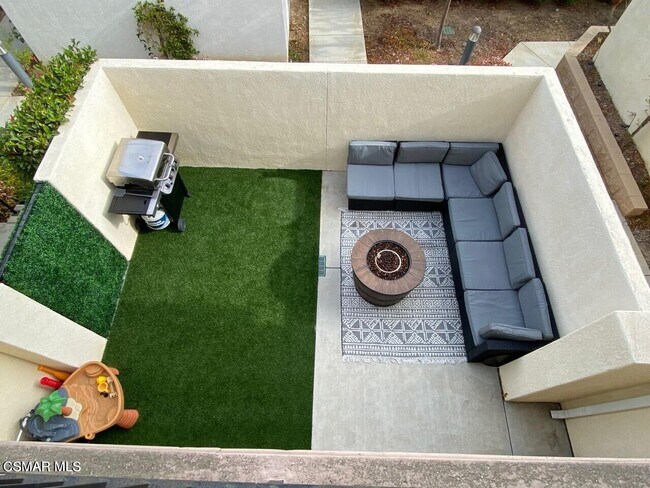 Building Photo - 32 Secret Hollow Ln