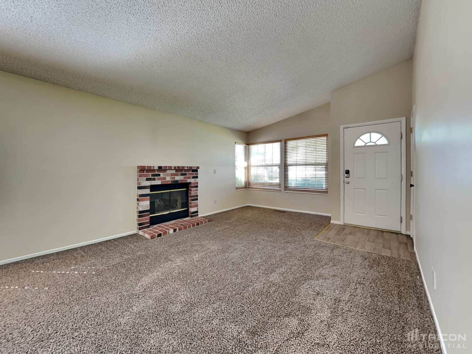 Building Photo - 1582 Woodhaven Ln