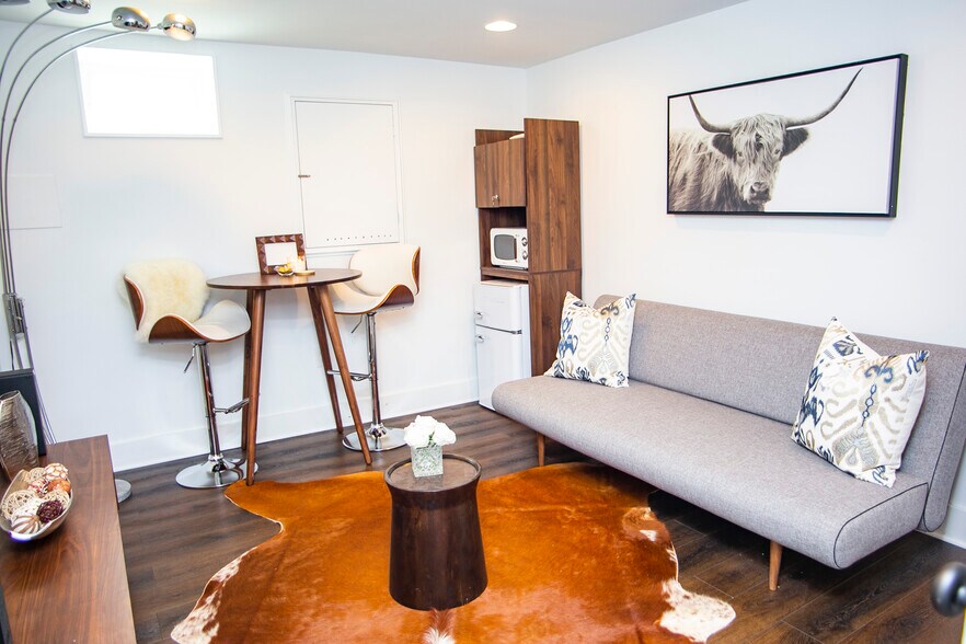 Building Photo - 524 E Fort Ave