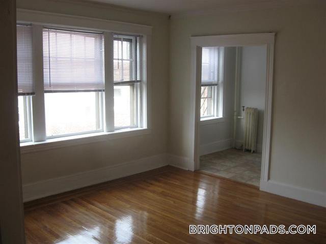 Primary Photo - 1615 Commonwealth Ave