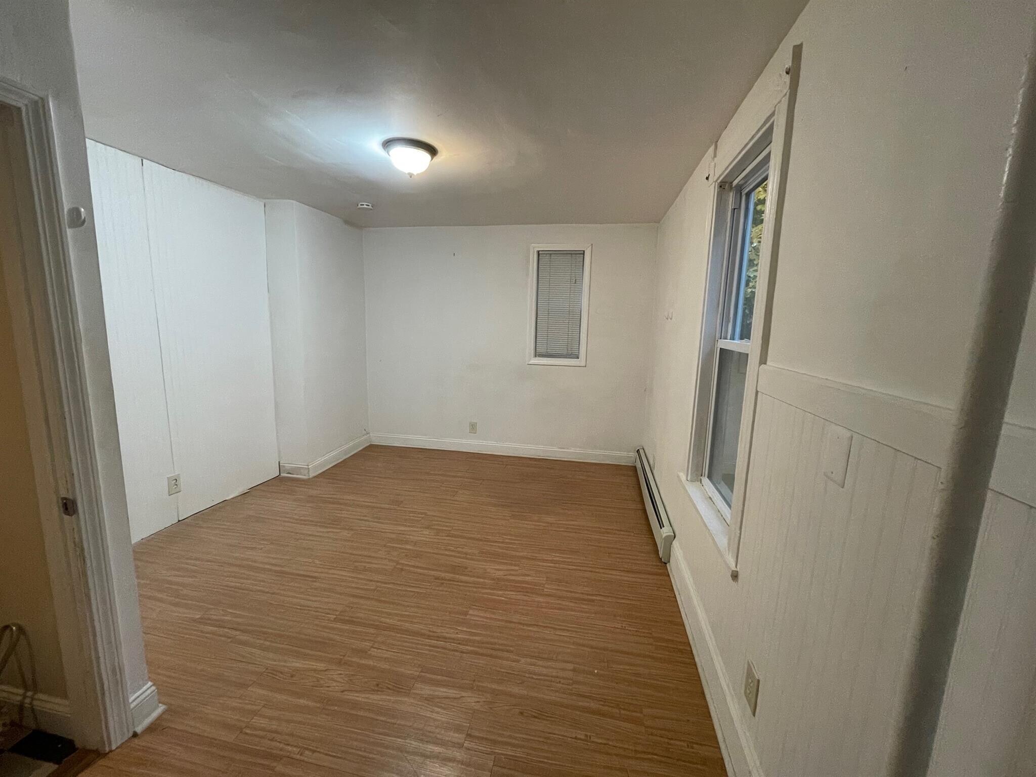 Building Photo - 578 Main St