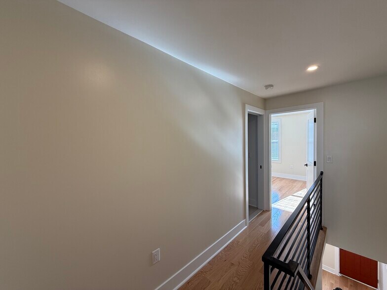 Building Photo - 2513 W Seybert St