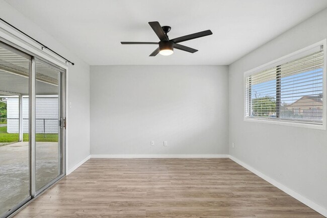 Building Photo - 428 Ruth Dr