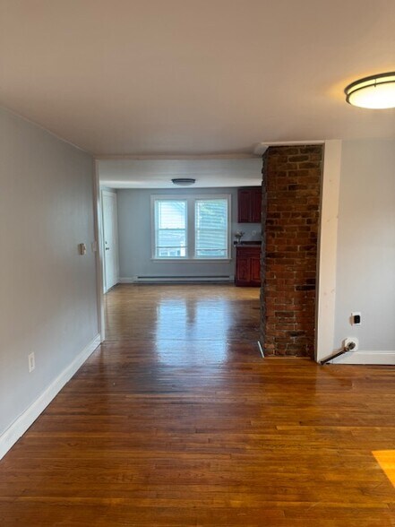 Building Photo - 271 Franklin St