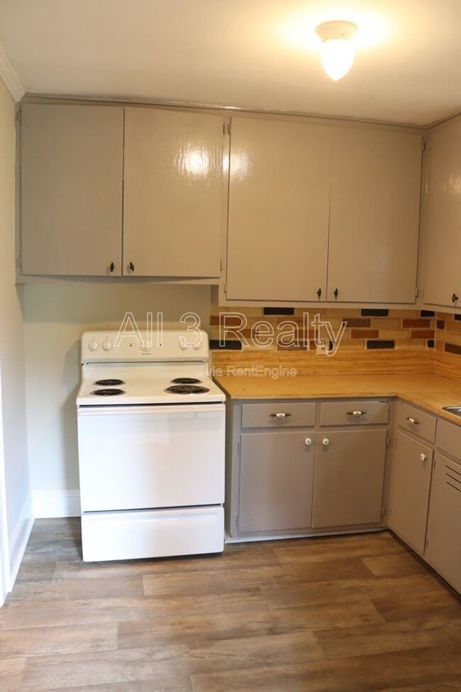 Building Photo - 19 Calhoun Rd