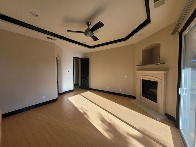 Building Photo - Lake front home in Westlake in Natomas, gated community