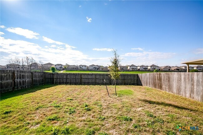 Building Photo - 3318 Claymore St