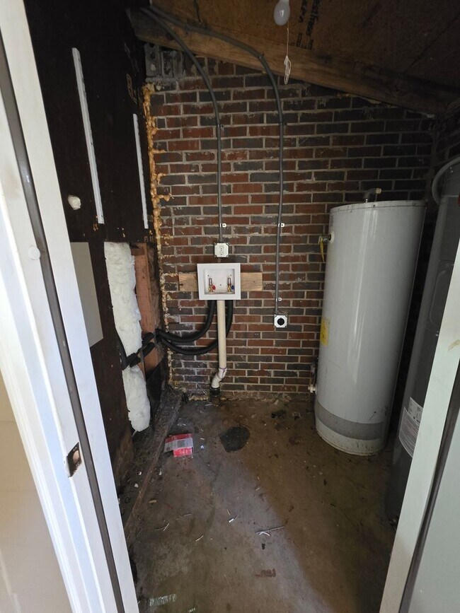 Building Photo - Ragland