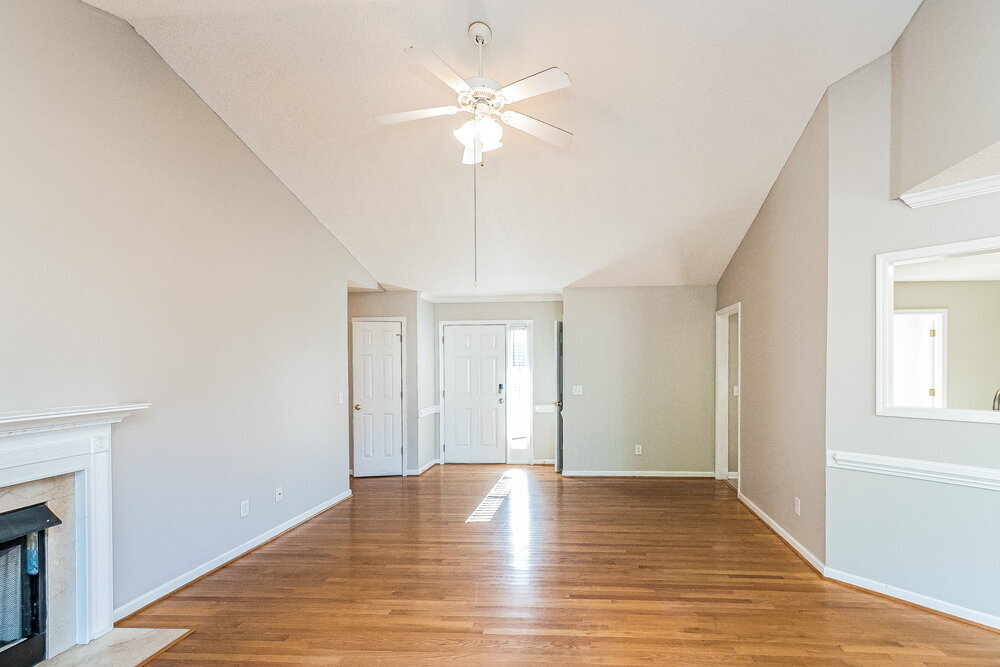 Building Photo - 1041 Blue River Farm Dr