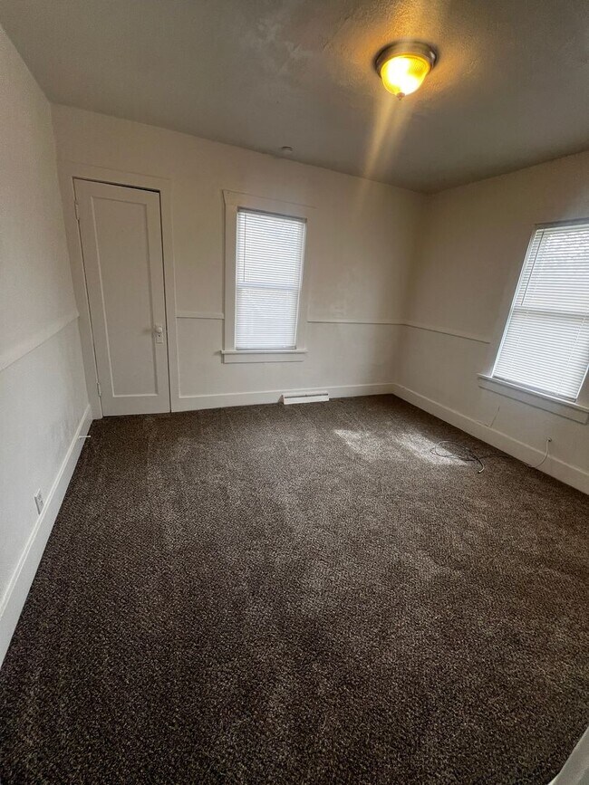 Building Photo - 454 N 7th Ave