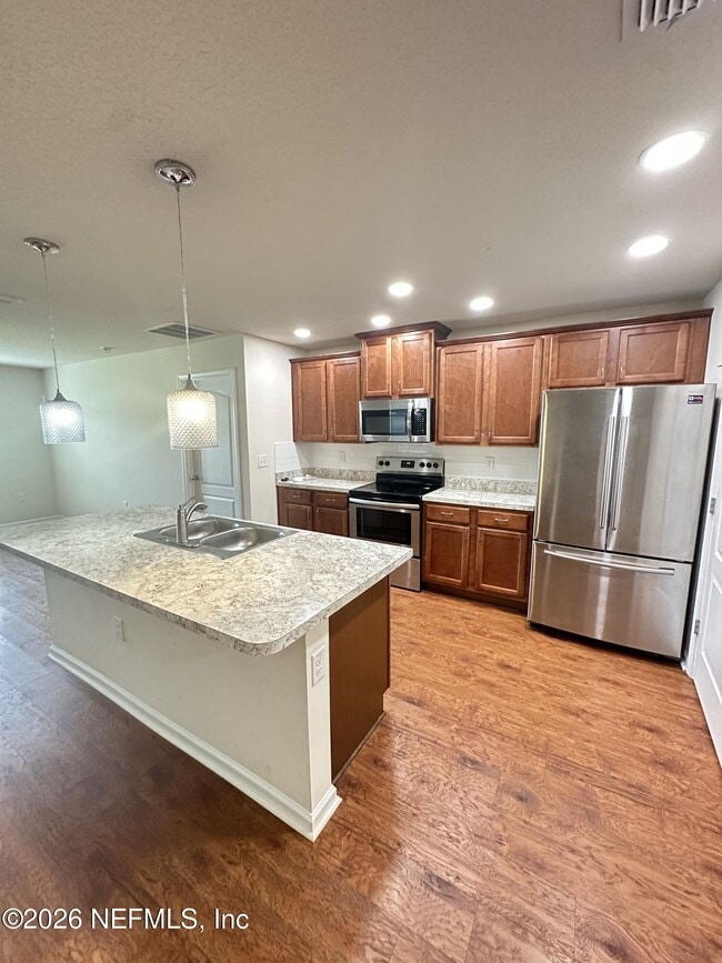 Building Photo - 6761 Sandle Dr