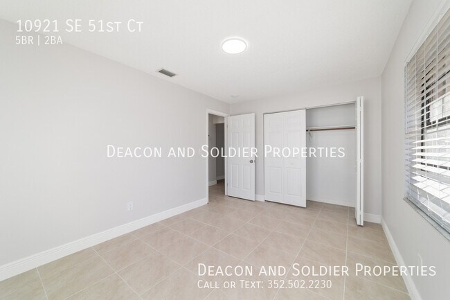 Building Photo - 10921 SE 51st Ct