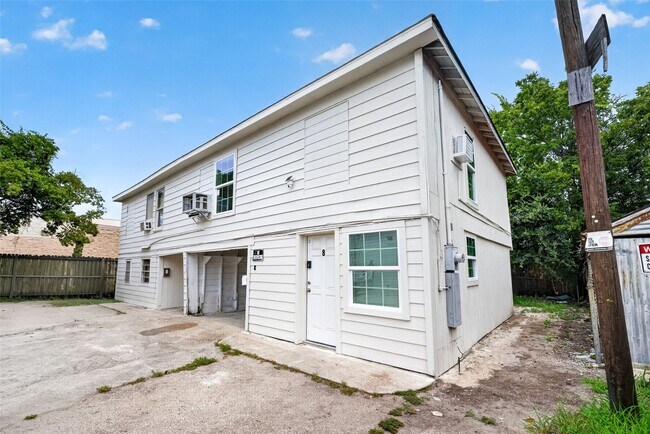 Building Photo - 4901 Stimson St