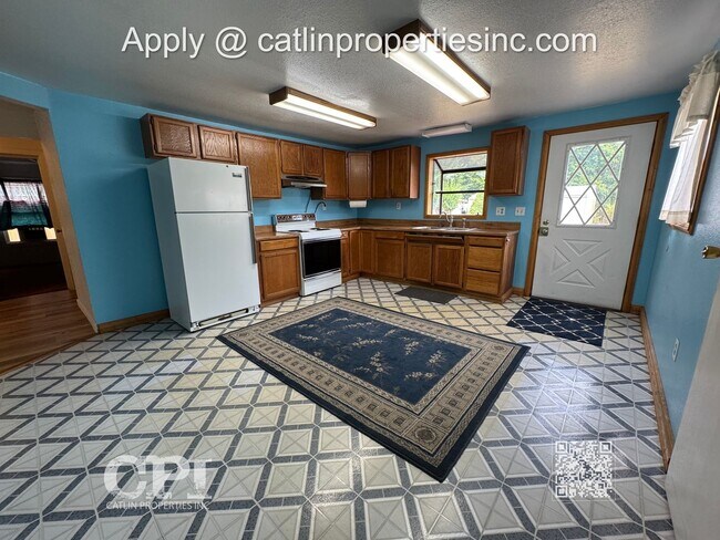 Building Photo - MOVE IN SPECIAL -  1/2 FIRST MONTHS RENT!!